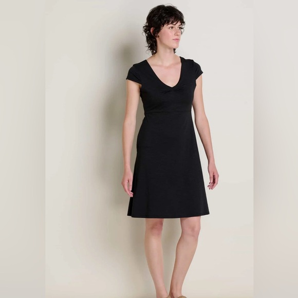 Toad&Co Dresses & Skirts - Toad&co Rosemarie dress size Medium Black